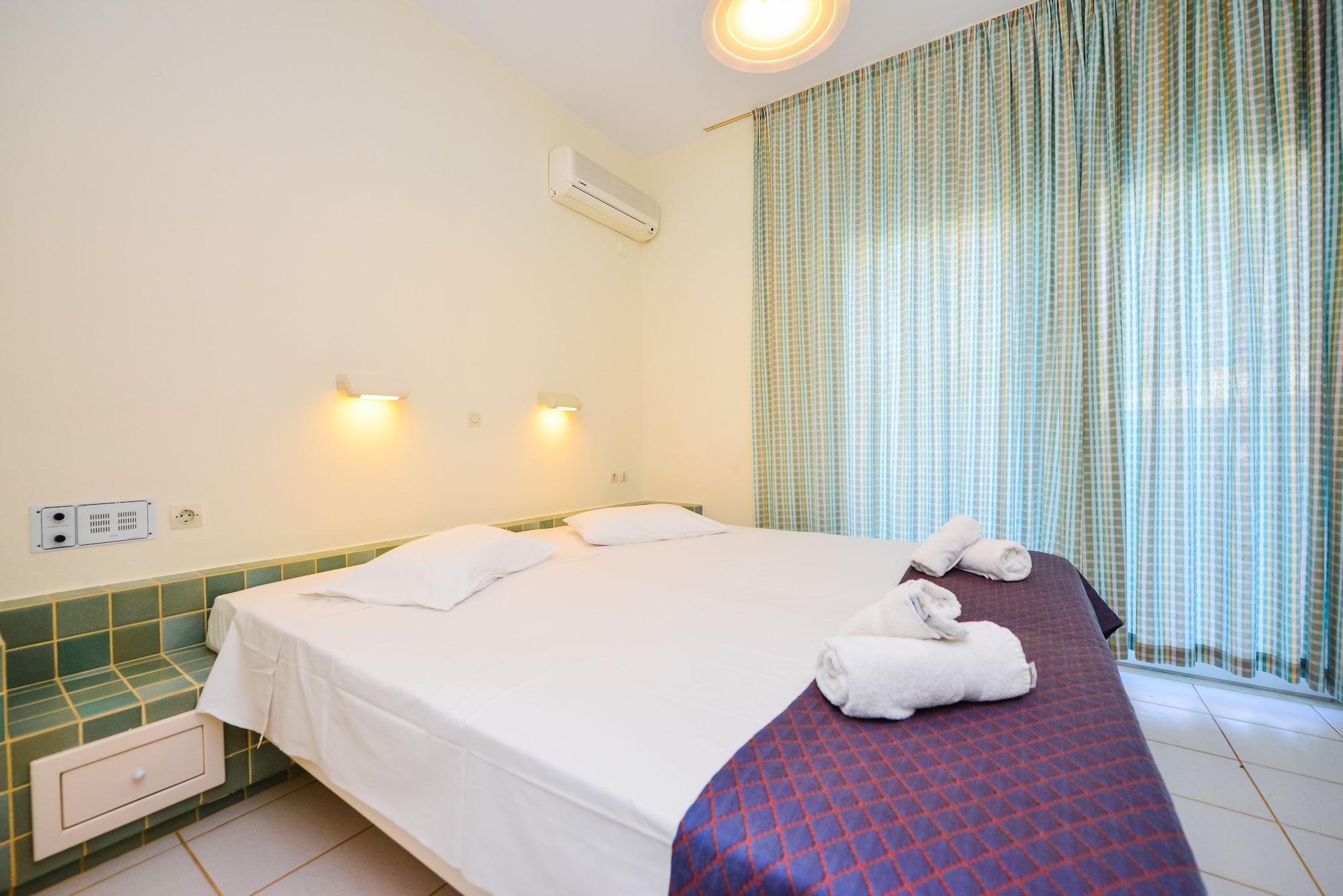 Golden Dream Apartments Anissaras Bagian luar foto