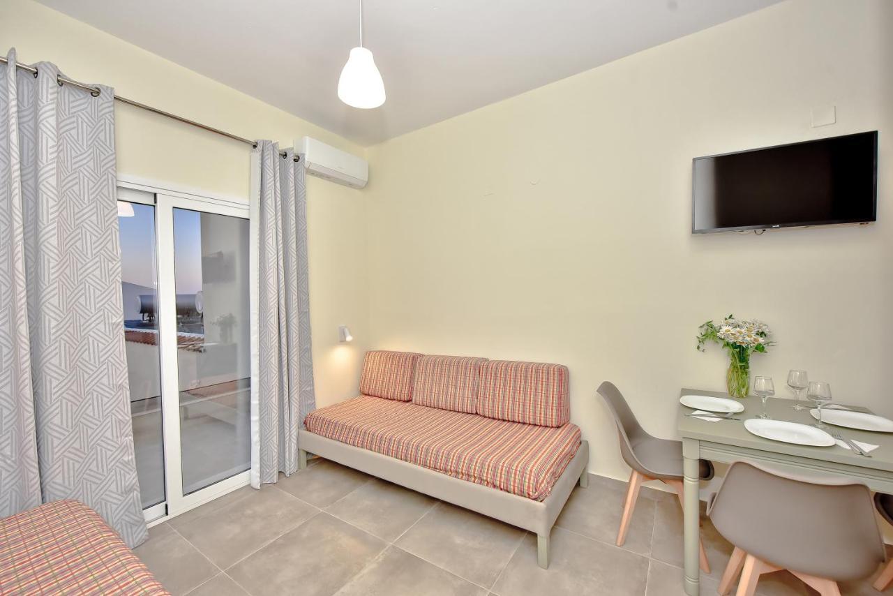 Golden Dream Apartments Anissaras Bagian luar foto